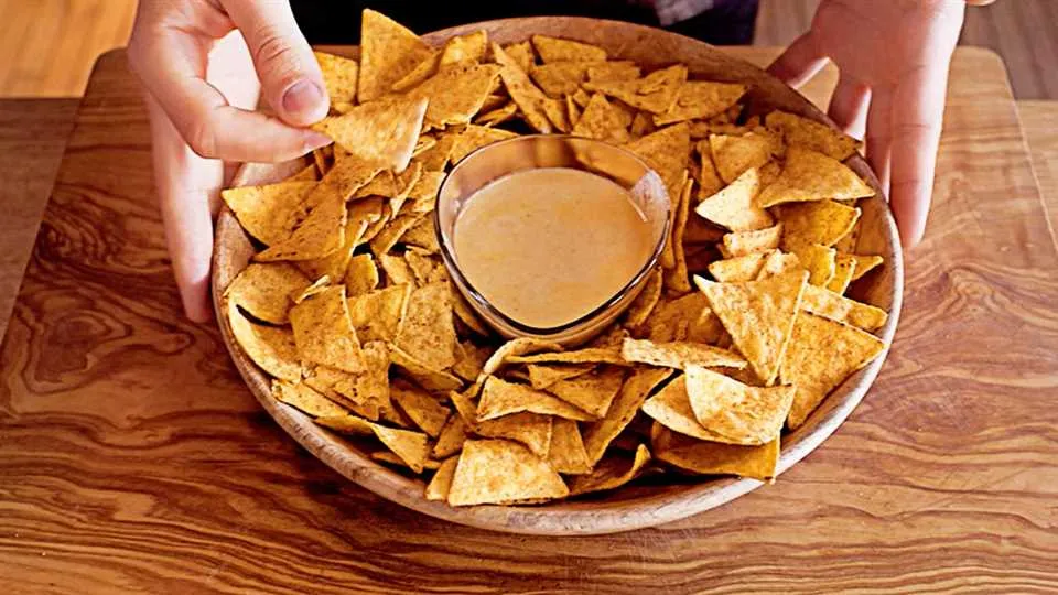 Jak zrobić sos serowy do nachos? 